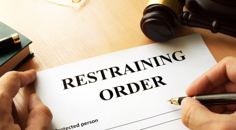 Qué hacer si recibe una orden de restricción